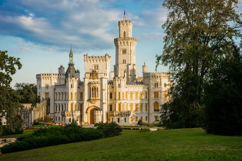 Interactive Fairy-tale Storytelling